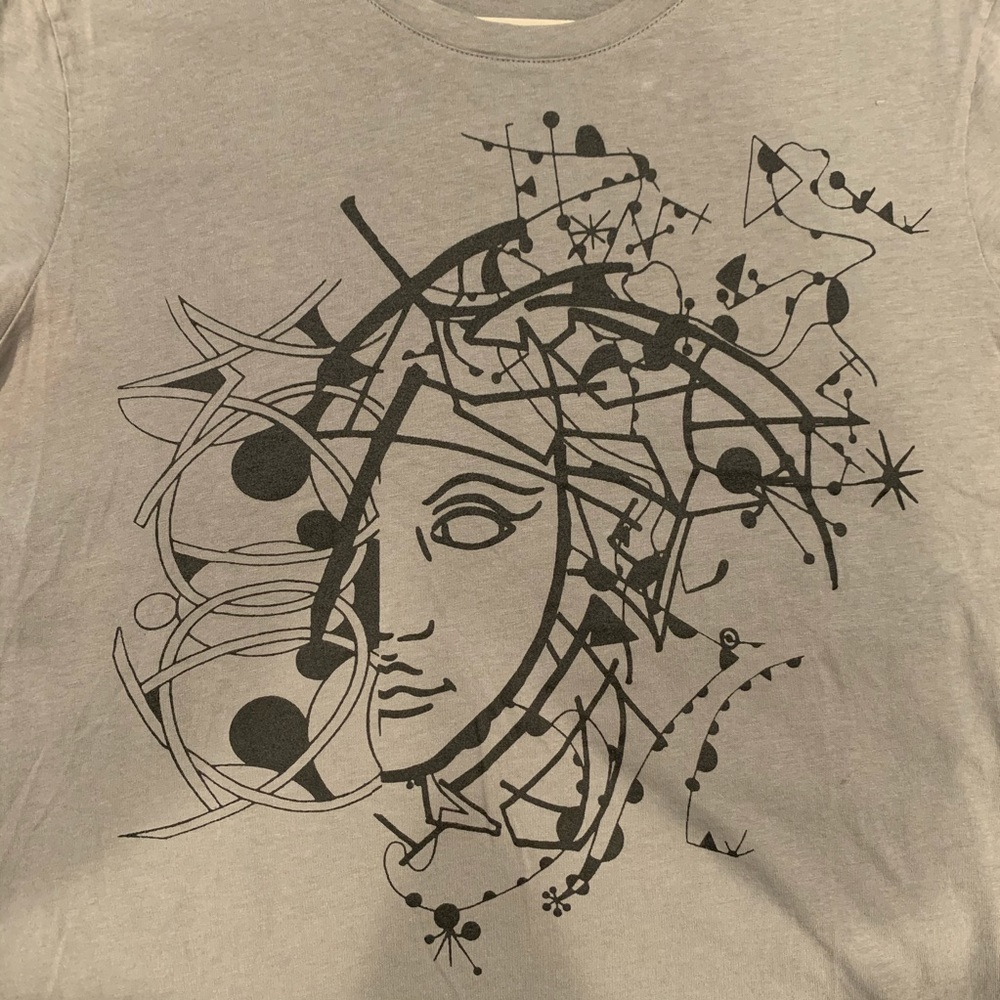 Versace Half Medusa logo Graphic T-Shirt Sz. L